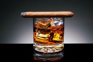 El Alcohol, la Coca�na, la Radioterapia y la Quimioterapia como causas de Insuficiencia Cardiaca